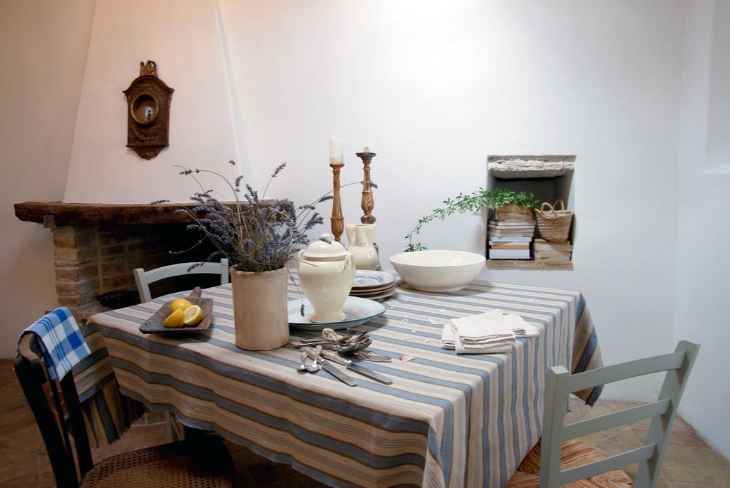 Casarciccia Guest House Тоди Стая снимка