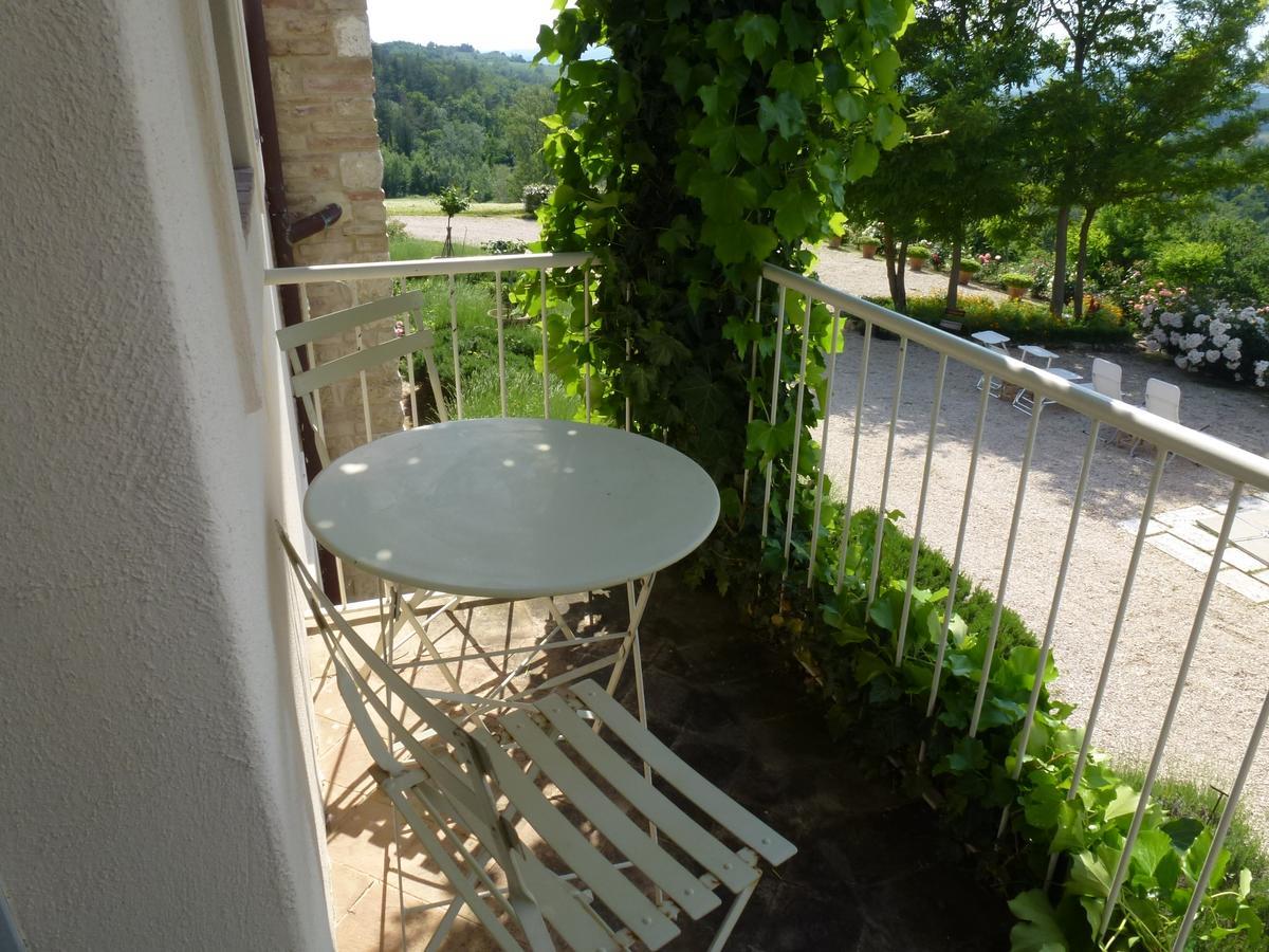 Casarciccia Guest House Тоди Екстериор снимка